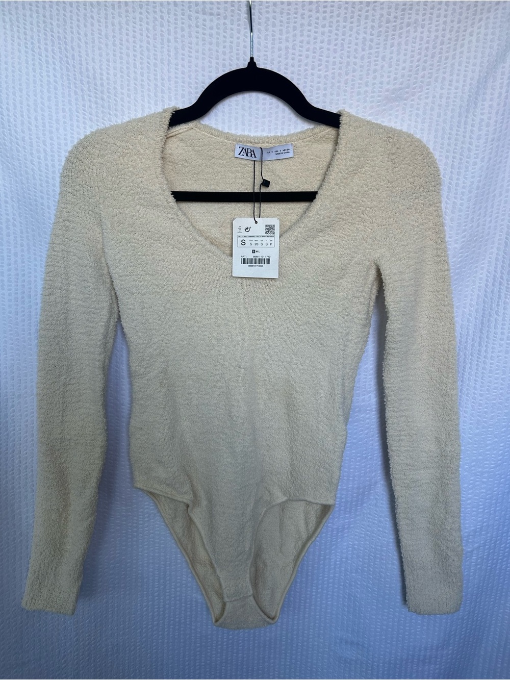NWT ZARA Cream Textured V-Neck Long-Sleeve Bodysuit Size Small
